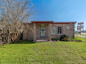 4110 N Main Street, Houston TX 77009