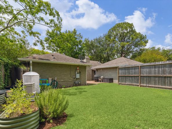 10050 Locke Lane Lane, Houston TX 77042