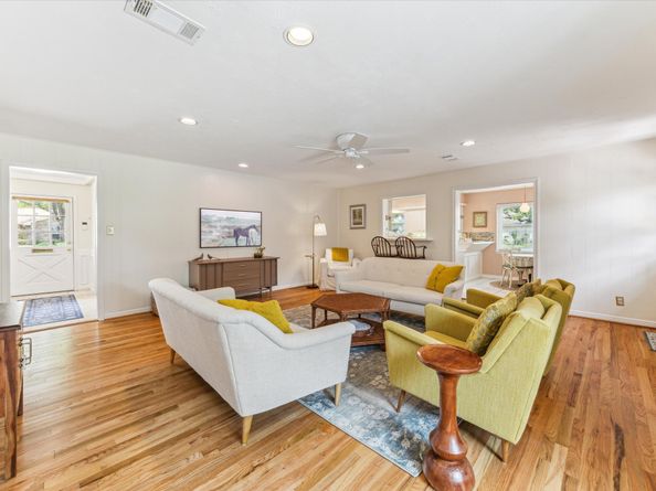 10050 Locke Lane Lane, Houston TX 77042