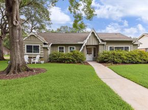 10050 Locke Lane Lane, Houston TX 77042