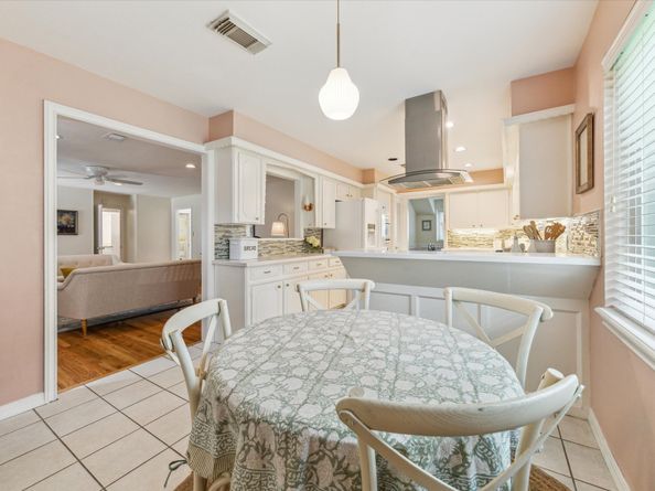 10050 Locke Lane Lane, Houston TX 77042