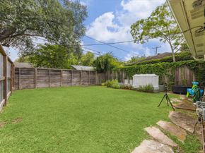 10050 Locke Lane Lane, Houston TX 77042