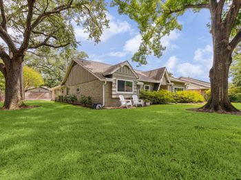 10050 Locke Lane Lane