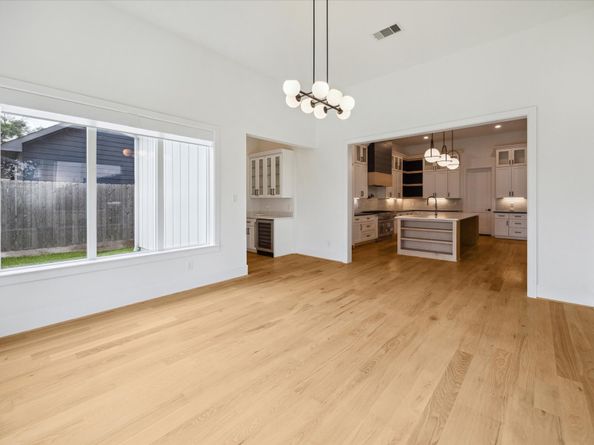 1419 Candlelight Lane, Houston TX 77018