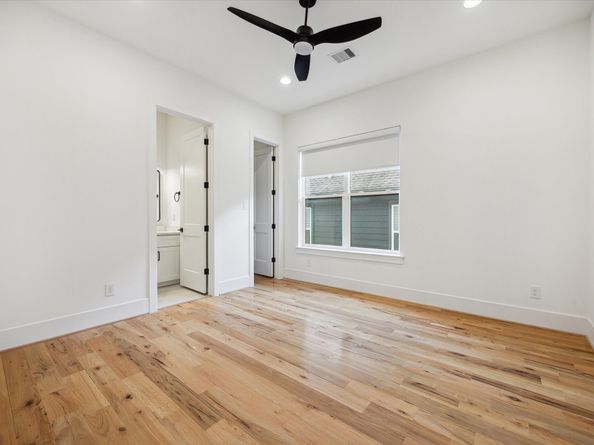 1419 Candlelight Lane, Houston TX 77018