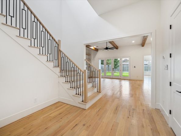 1419 Candlelight Lane, Houston TX 77018