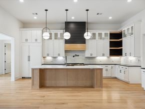 1419 Candlelight Lane, Houston TX 77018