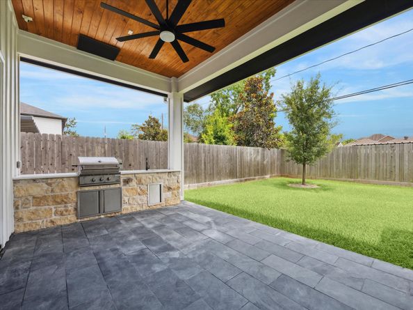 1419 Candlelight Lane, Houston TX 77018