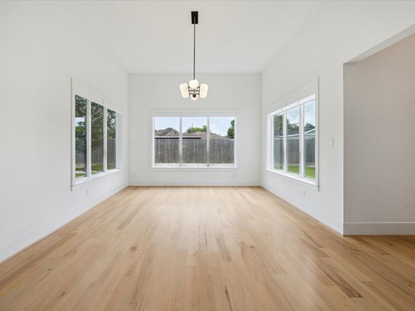1419 Candlelight Lane, Houston TX 77018
