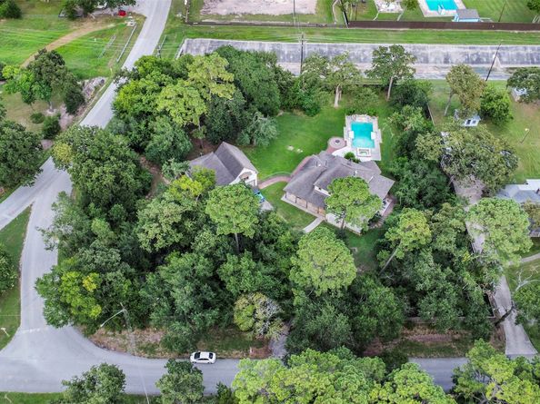 11310 Glenora Drive, Houston TX 77065
