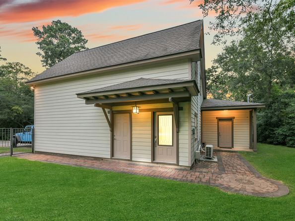 11310 Glenora Drive, Houston TX 77065