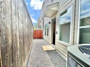 613 Thornton Oaks Lane, Houston TX 77018