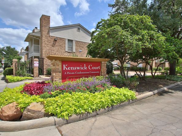 10615 Briar Forest Drive 402, Houston TX 77042