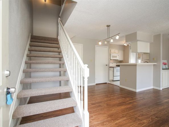 10615 Briar Forest Drive 402, Houston TX 77042