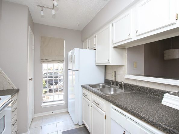 10615 Briar Forest Drive 402, Houston TX 77042