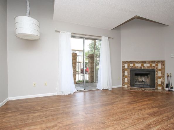 10615 Briar Forest Drive 402, Houston TX 77042