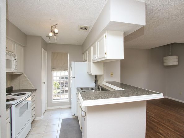10615 Briar Forest Drive 402, Houston TX 77042