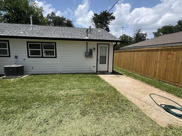 7613 Lady Street, Houston TX 77021