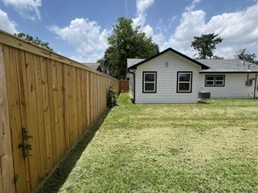 7613 Lady Street, Houston TX 77021