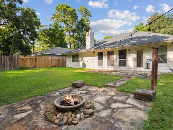214 W Misty Dawn Drive, The Woodlands TX 77385