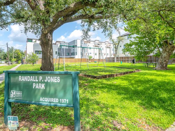 1511 Crockett Street A, Houston TX 77007