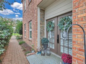 7631 Ameswood Road, Houston TX 77095