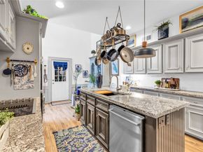 7631 Ameswood Road, Houston TX 77095