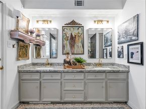 7631 Ameswood Road, Houston TX 77095