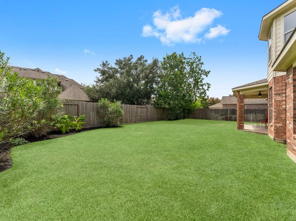12611 Wandering Streams Drive, Tomball TX 77377