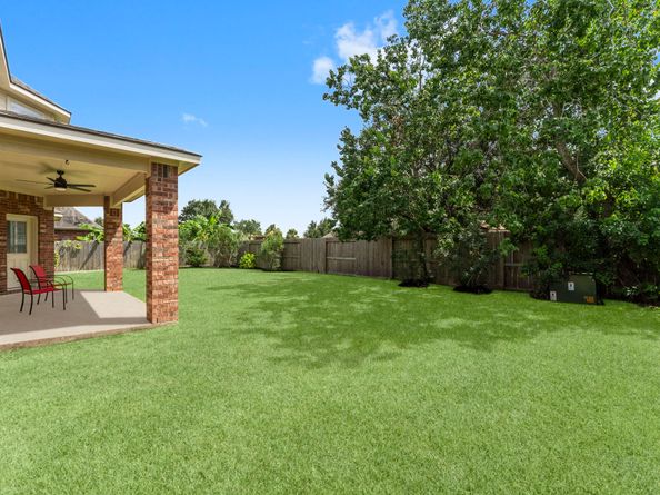 12611 Wandering Streams Drive, Tomball TX 77377