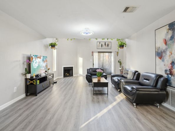 2023 Gentryside Drive 108, Houston TX 77077