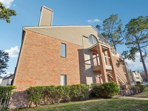2023 Gentryside Drive 108, Houston TX 77077