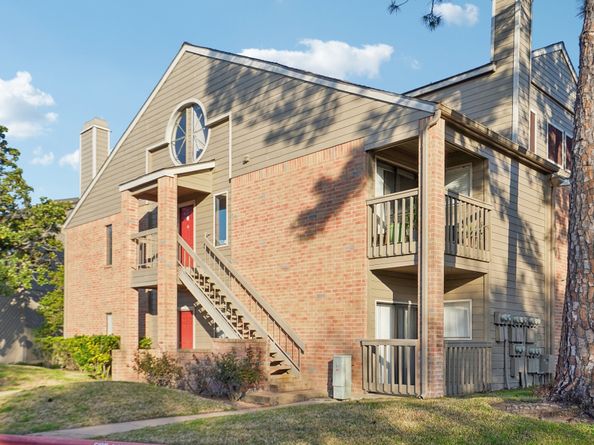 2023 Gentryside Drive 108, Houston TX 77077