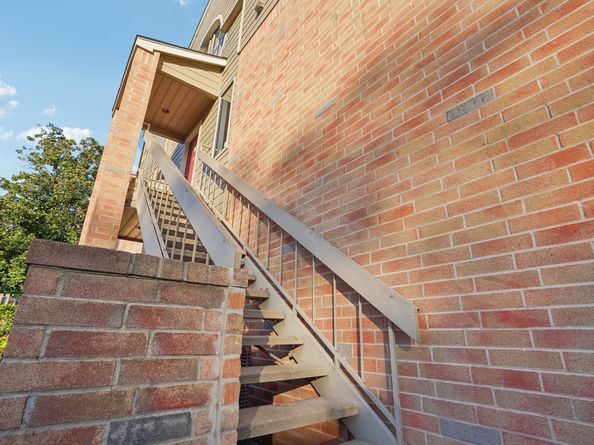 2023 Gentryside Drive 108, Houston TX 77077
