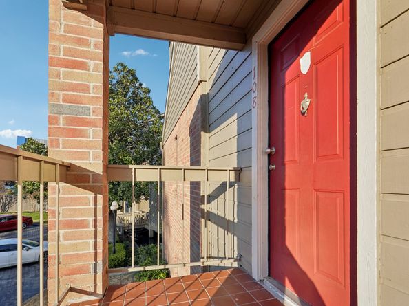 2023 Gentryside Drive 108, Houston TX 77077