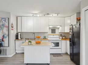 2023 Gentryside Drive 108, Houston TX 77077