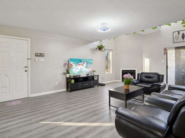 2023 Gentryside Drive 108, Houston TX 77077