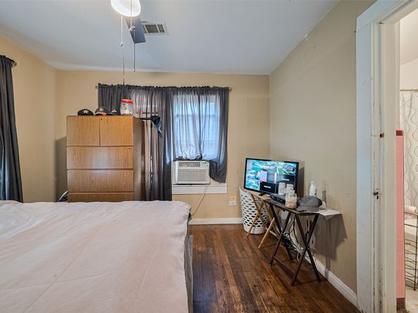 2416 Cumberland Street, Houston TX 77023
