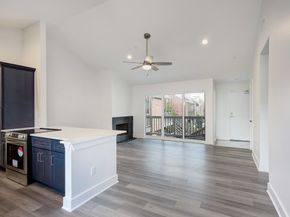 2829 Timmons Lane 206, Houston TX 77027