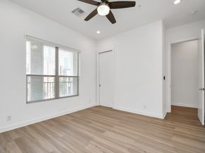 207 Pierce Street 301, Houston TX 77002