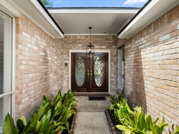6114 Elkwood Forest Drive, Houston TX 77088