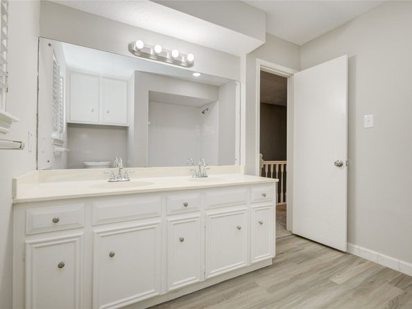 5330 Boyce Springs Drive, Houston TX 77066