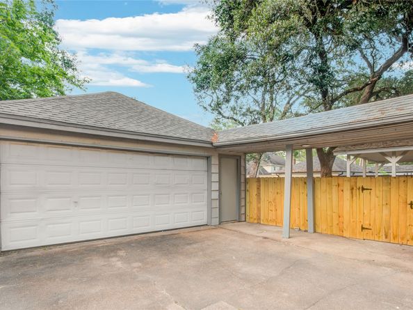 5330 Boyce Springs Drive, Houston TX 77066