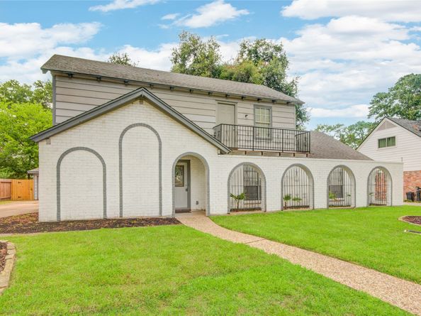 5330 Boyce Springs Drive, Houston TX 77066