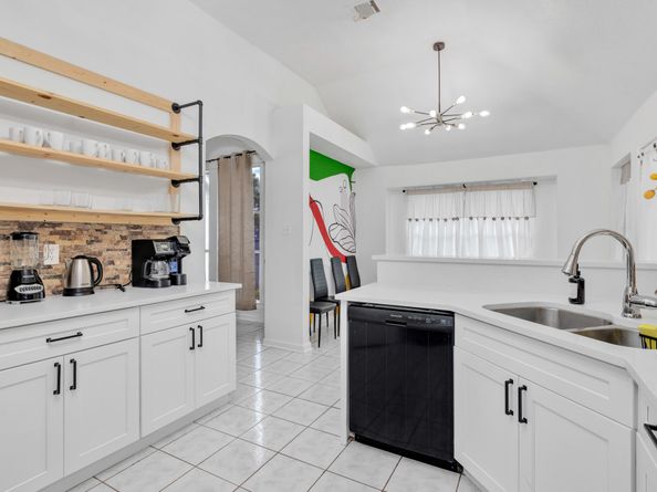 8222 Viny Ridge Drive, Houston TX 77083
