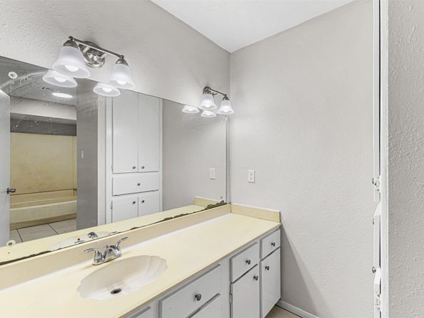 8712 Covent Garden St Street, Houston TX 77031