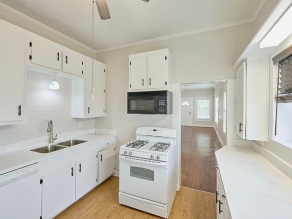 219 W 13th Street, Houston TX 77008