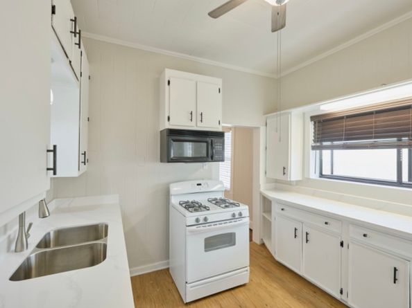 219 W 13th Street, Houston TX 77008