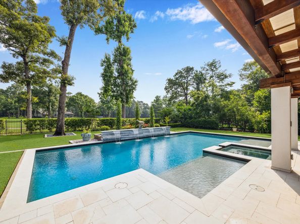 30 Halfmoon Court, The Woodlands TX 77380