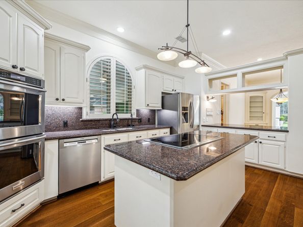 30 Halfmoon Court, The Woodlands TX 77380